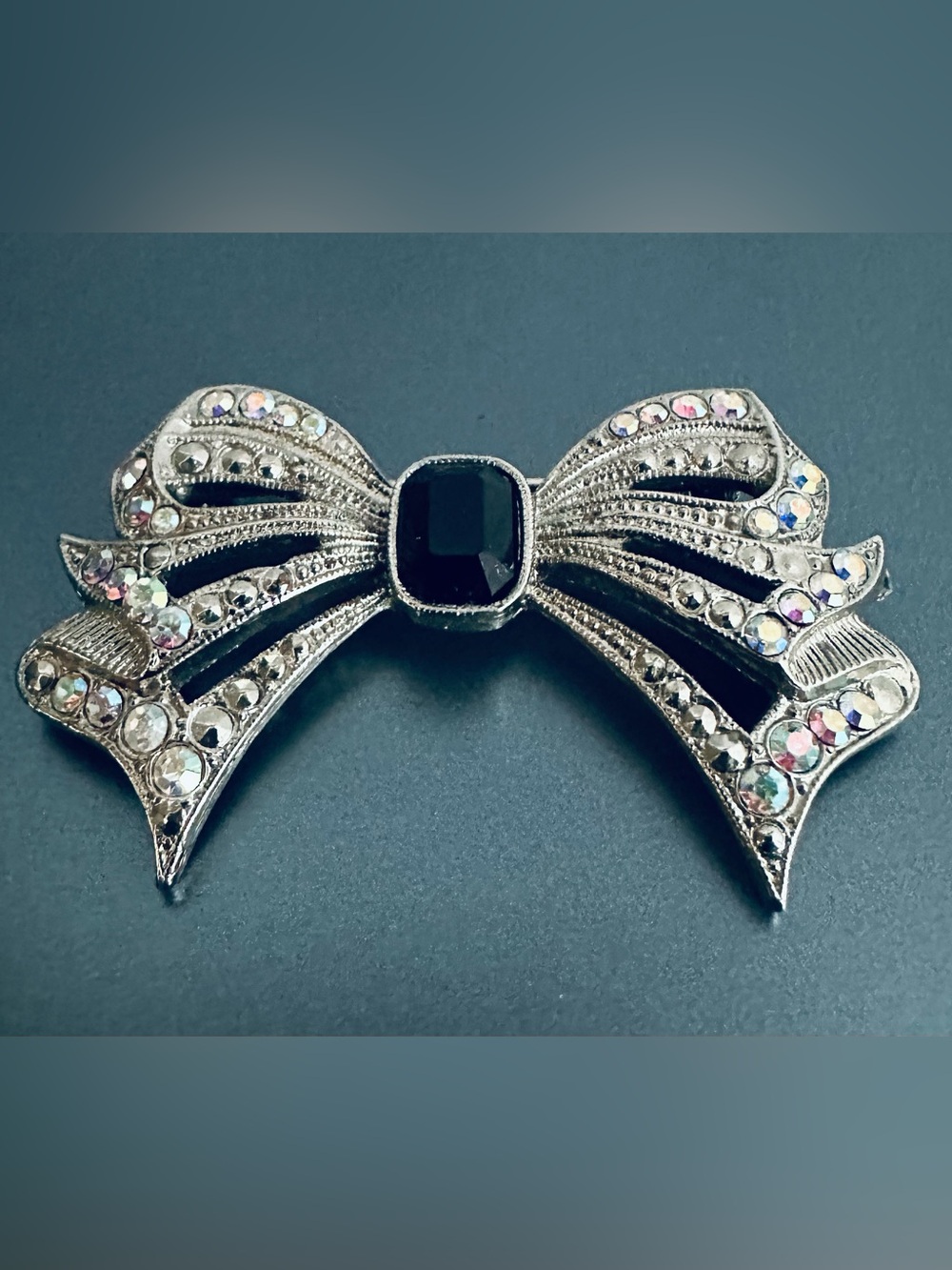 Vintage 1928 Jewelry Co. Art Deco Silver Rhinestone Faux Onyx Bow Brooch
